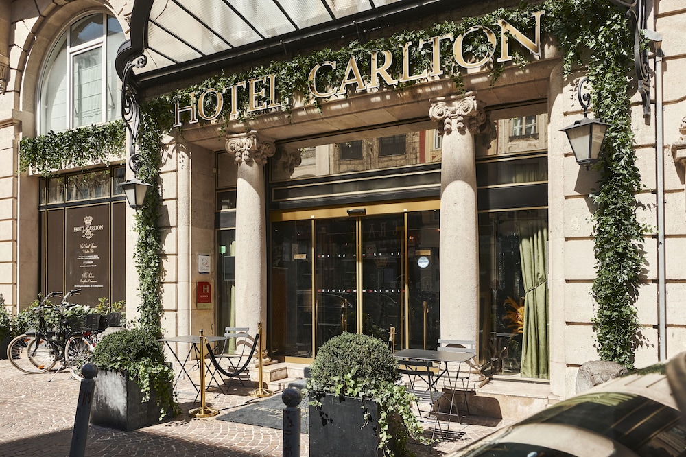 Hotel Carlton 2/70