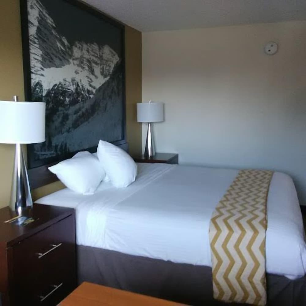 Travelodge By Wyndham Loveland/Fort Collins Area 15/25