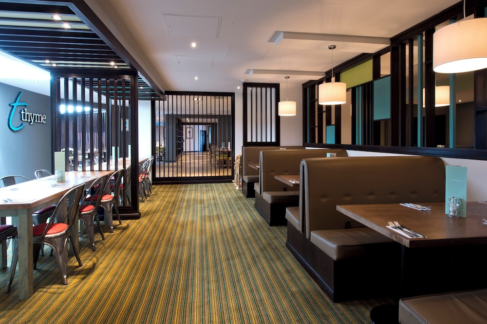 Premier Inn London Heathrow Airport Terminal 4 38/65