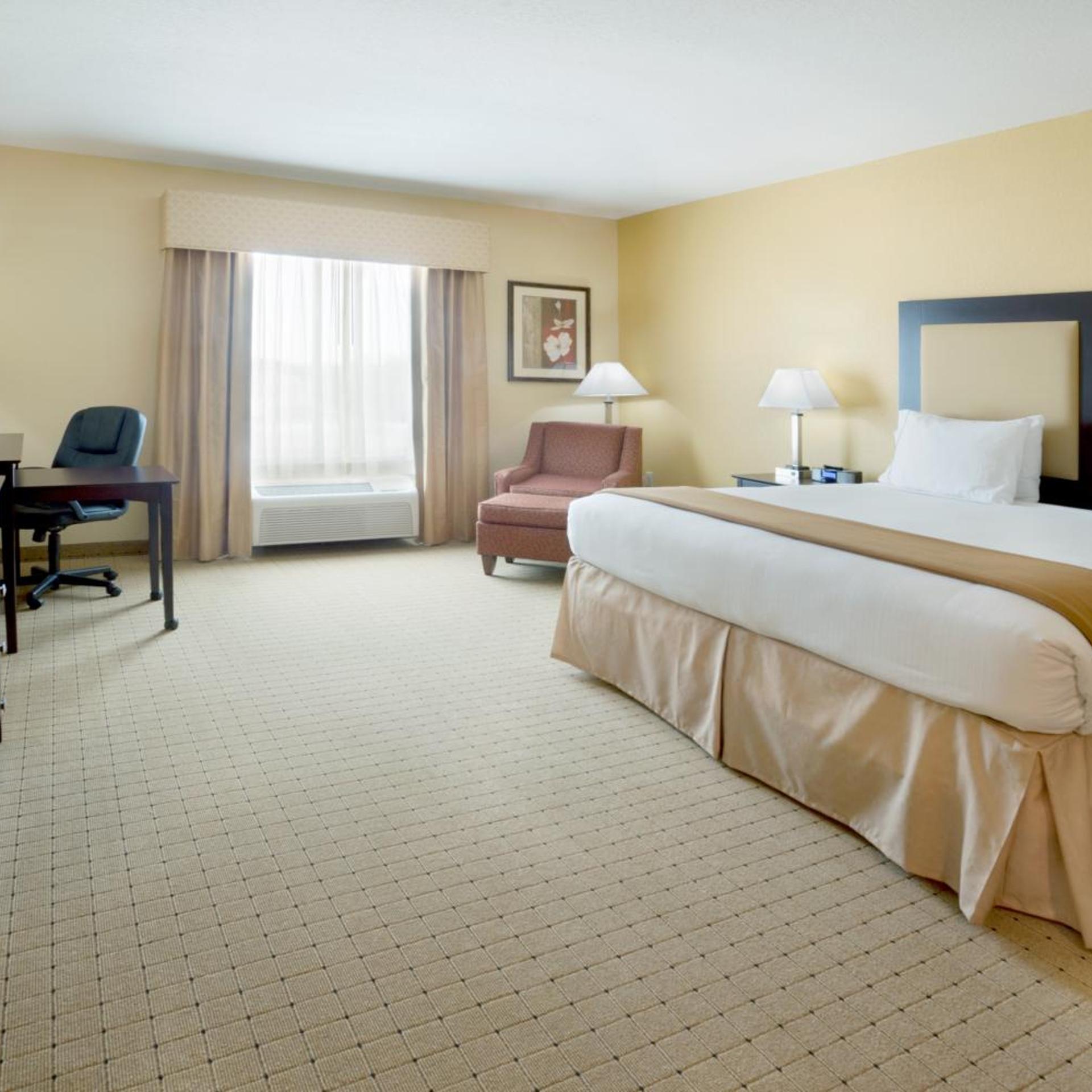 Xtra Space, Standard, King Bed