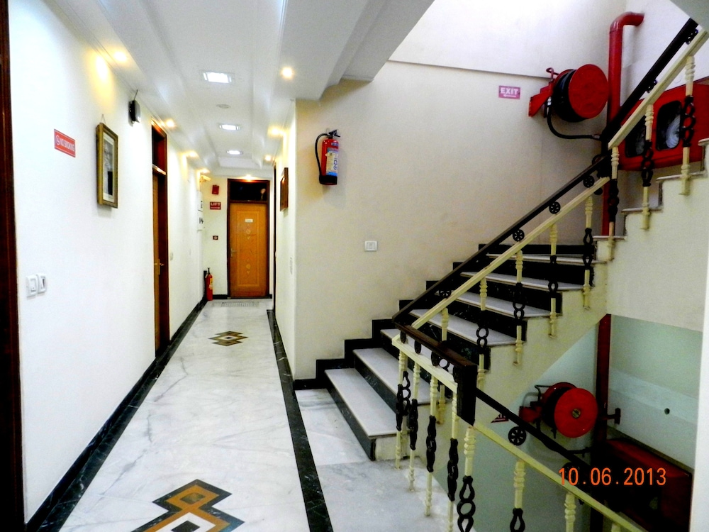 Tara Palace 17/24