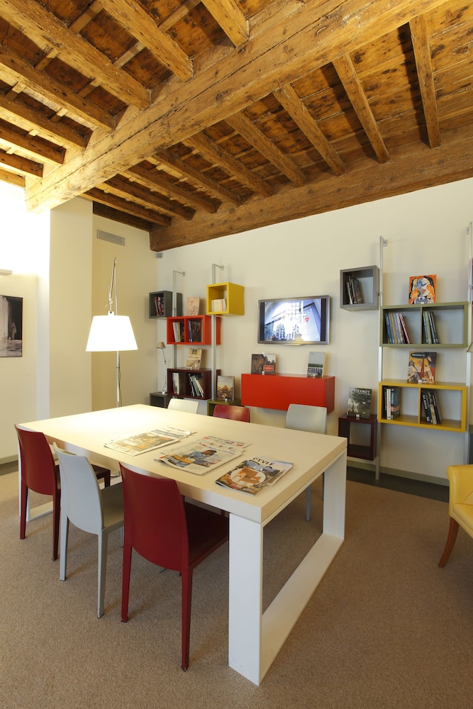 Hotel Annunziata 57/77