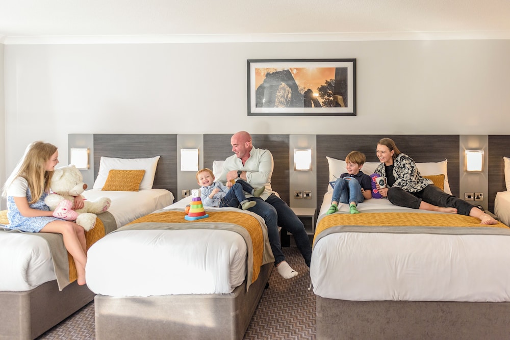 Room, 1 Double and 3 Single Beds