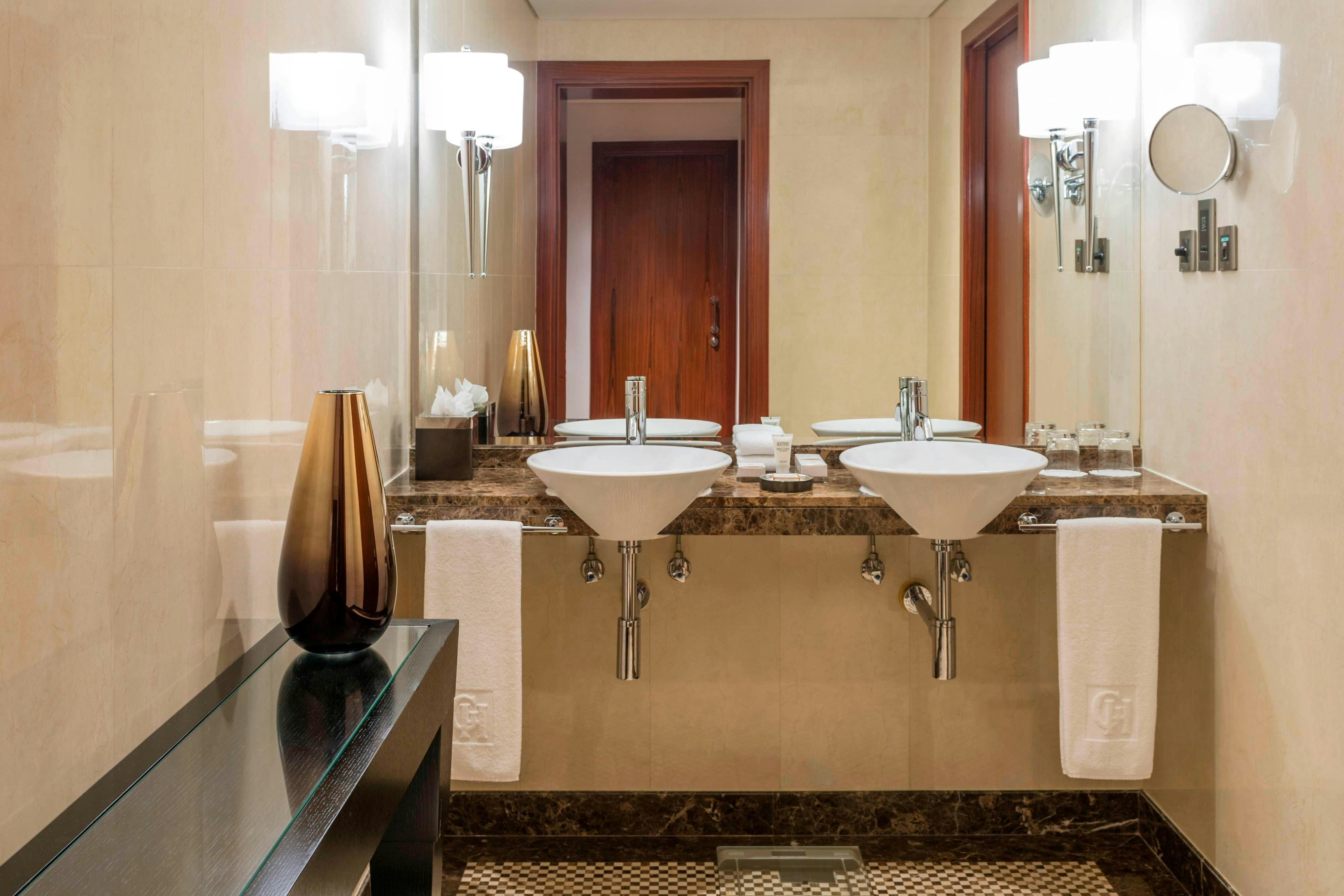 Grosvenor House a Luxury Collection Hotel Dubai 49/50
