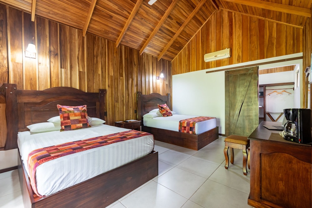 Arenal History Inn 11/46