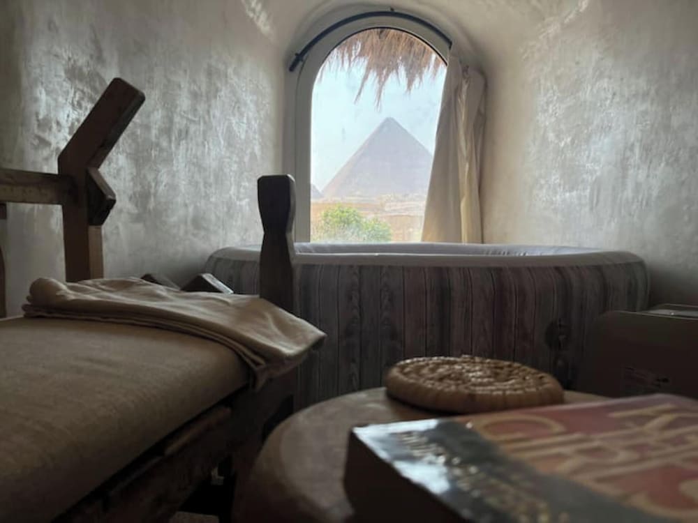غرفة كلاسيكية بسرير مزدوج بإطلالة على الجبل، 3 Pyramids View Inn 9/10