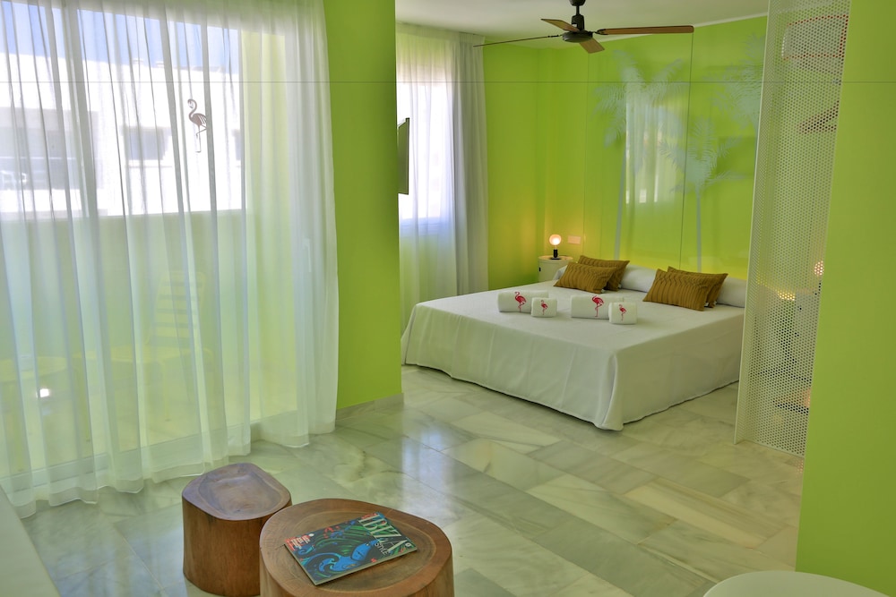 Tropicana Ibiza Coast Suites - Adults Only 16/50