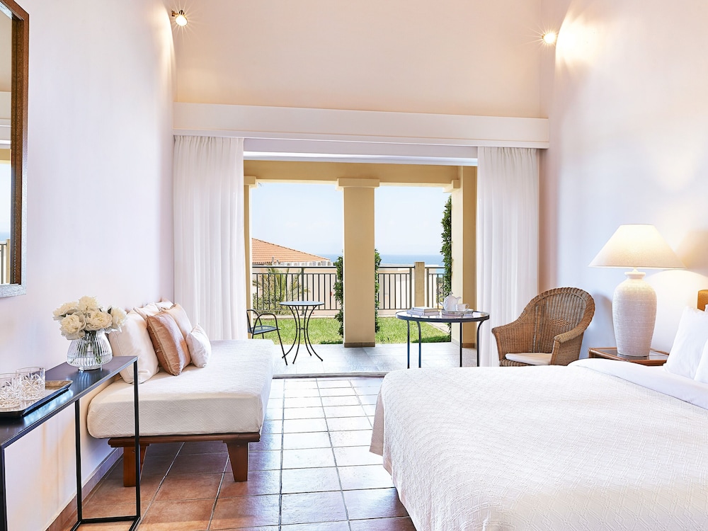 Bungalow, Double Bed, Lateral Side Sea View, Sofa