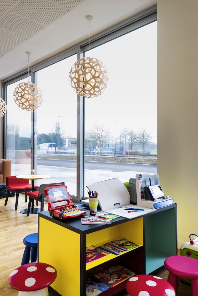 Ibis Styles Guyancourt Versailles 36/69