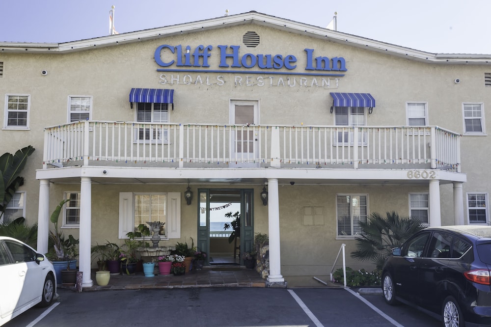 Cliff House Inn 59/71