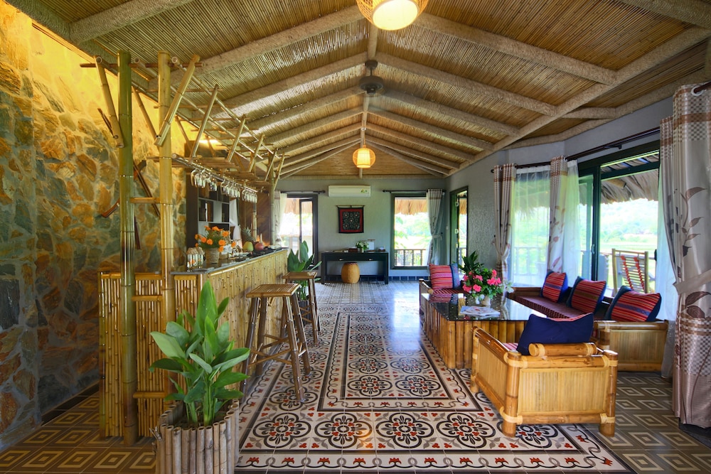 Mai Chau Ecolodge 54/72