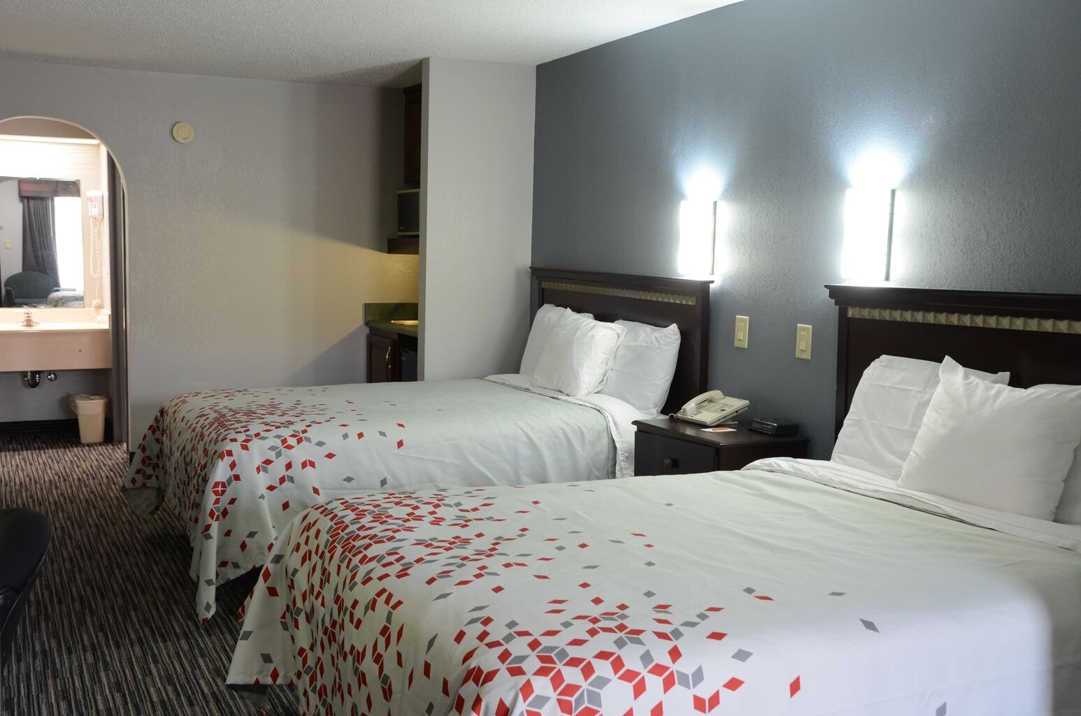 Room, Single, 2 Queen Beds, Smoking