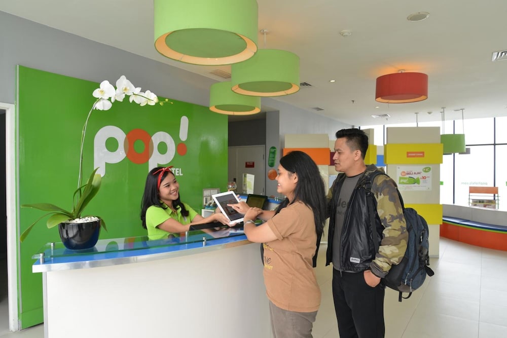 Pop Hotel Bsd City Tangerang 8/39