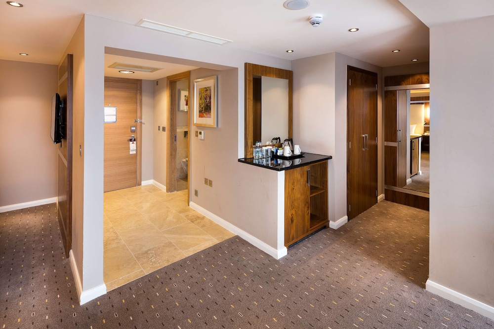 Doubletree By Hilton Milton Keynes 42/83