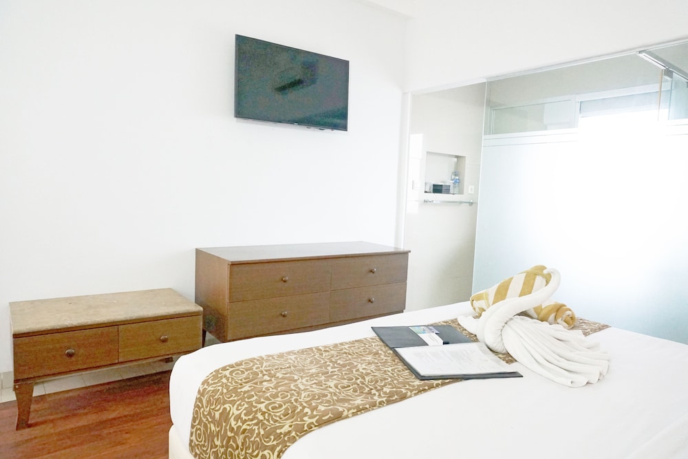 Deluxe, Queen Bed
