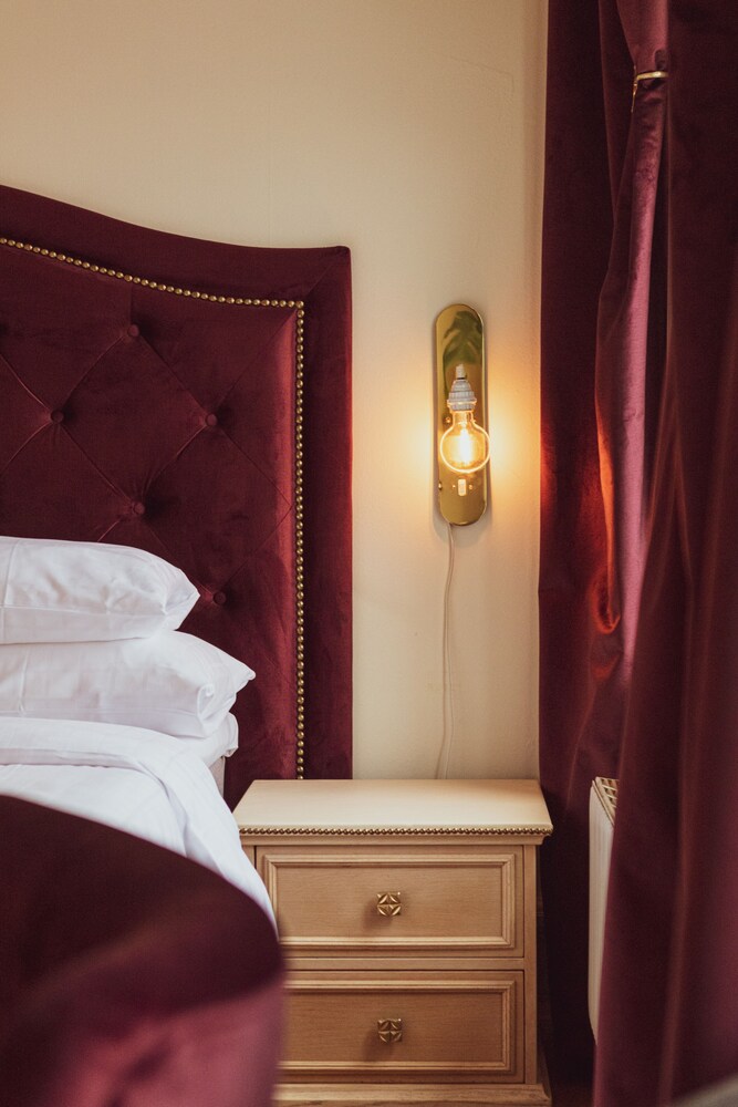 First Hotel Christian Iv 26/76