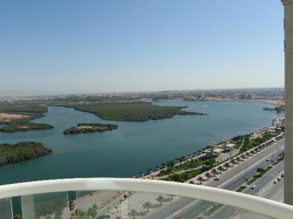Sunday Mangrove Corniche Hotel, Ras Al Khaimah 75/78