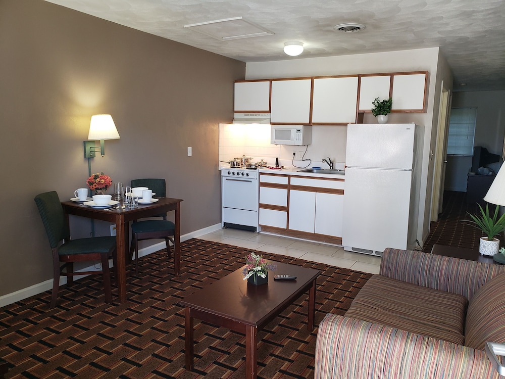 Corporate Suites of Burlington 33/47