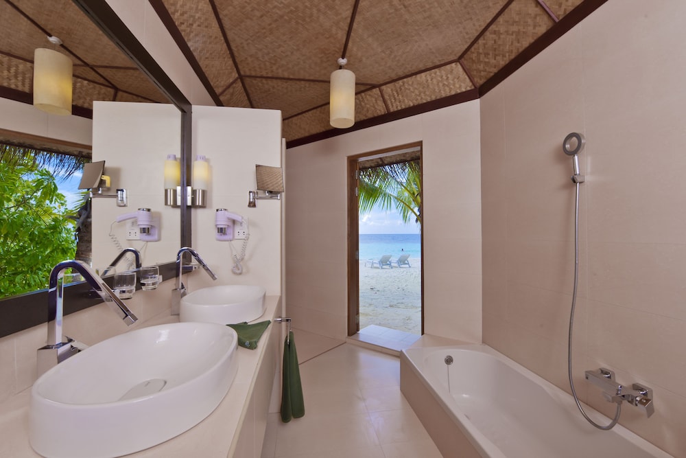 Safari Island Resort 54/58