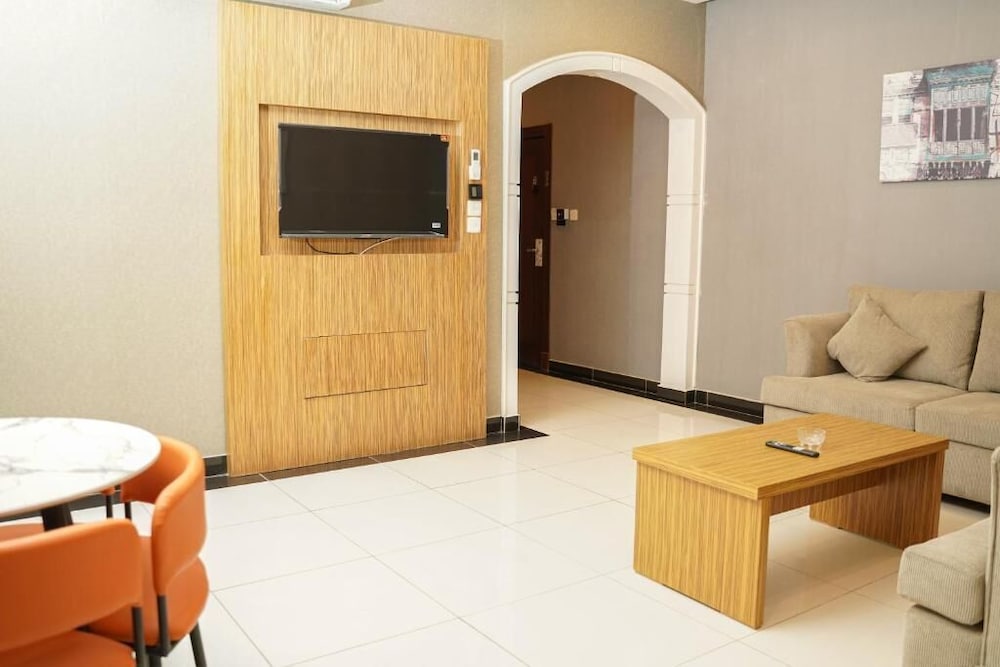 Palette Luxury Credi Hotel 49/50