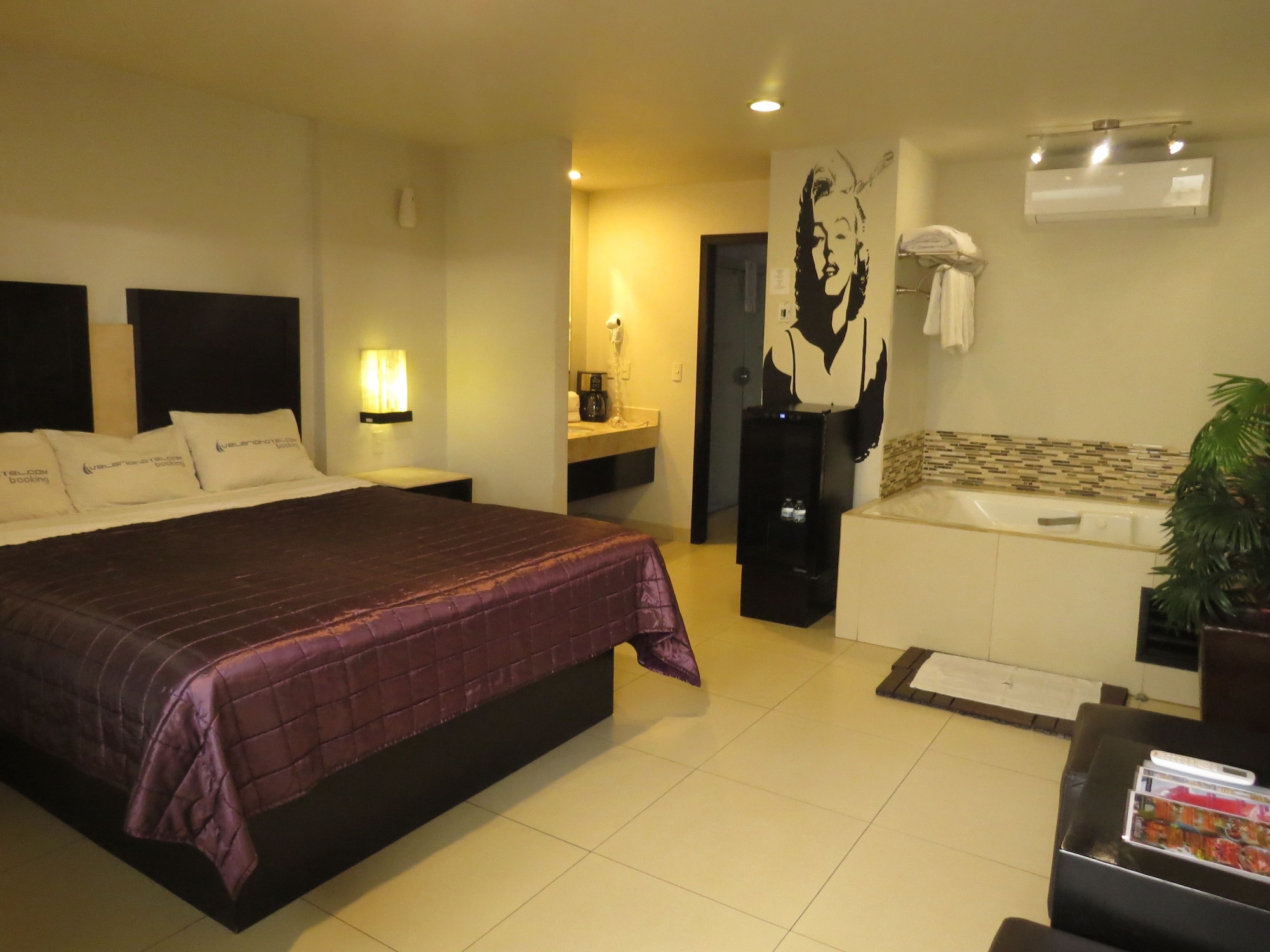 جناح بسرير كينج بجاكوزي، Hotel Velario 3/9