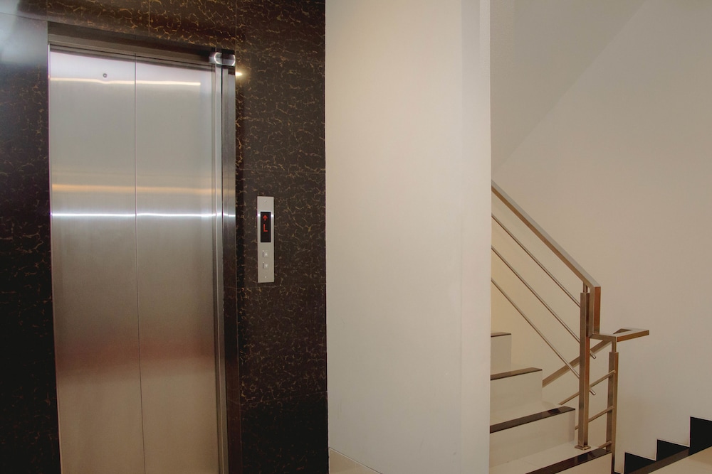 Oyo 592 Budget Hotel By The Harbour 18/28