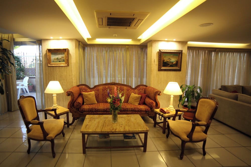 Holiday Home Suites 34/48