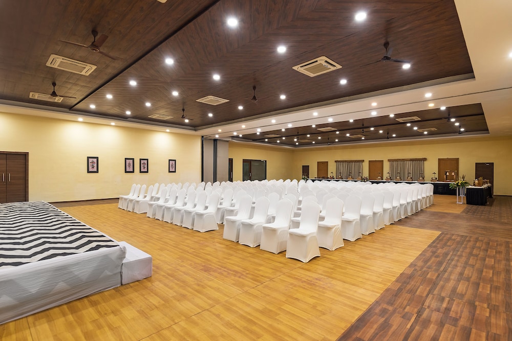 Manas Lifestyle Resort 8/50