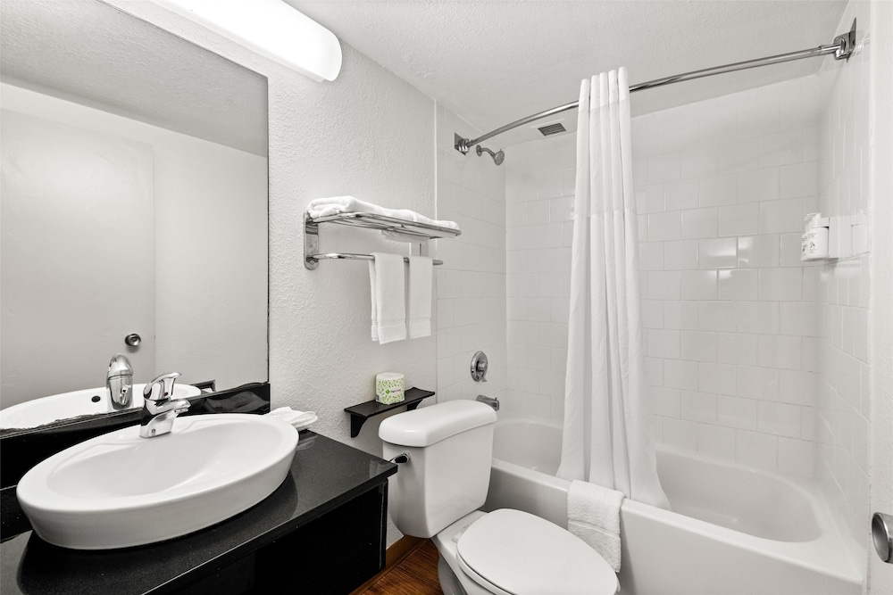 Signature Inn Miami 59/60