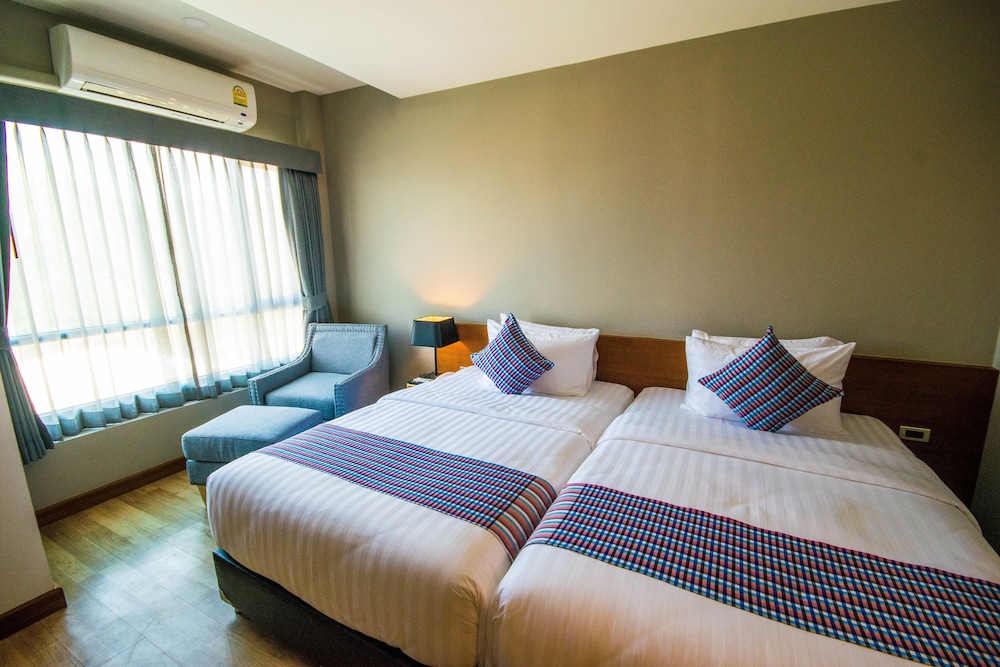 Comet Hotel Suratthani 8/26