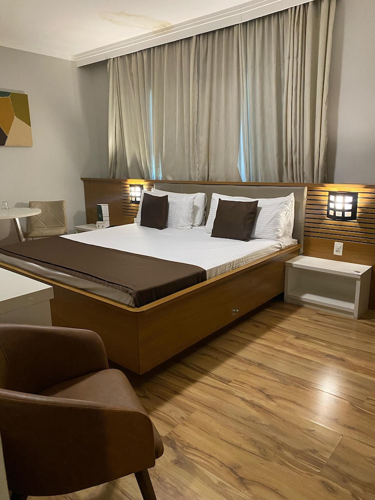 Master, Suite, King Bed، Class Hotel Alfenas 6/8
