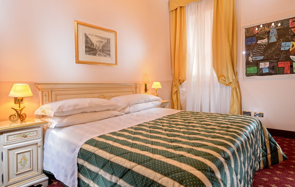 CLASSIC, DOUBLE OR TWIN BED