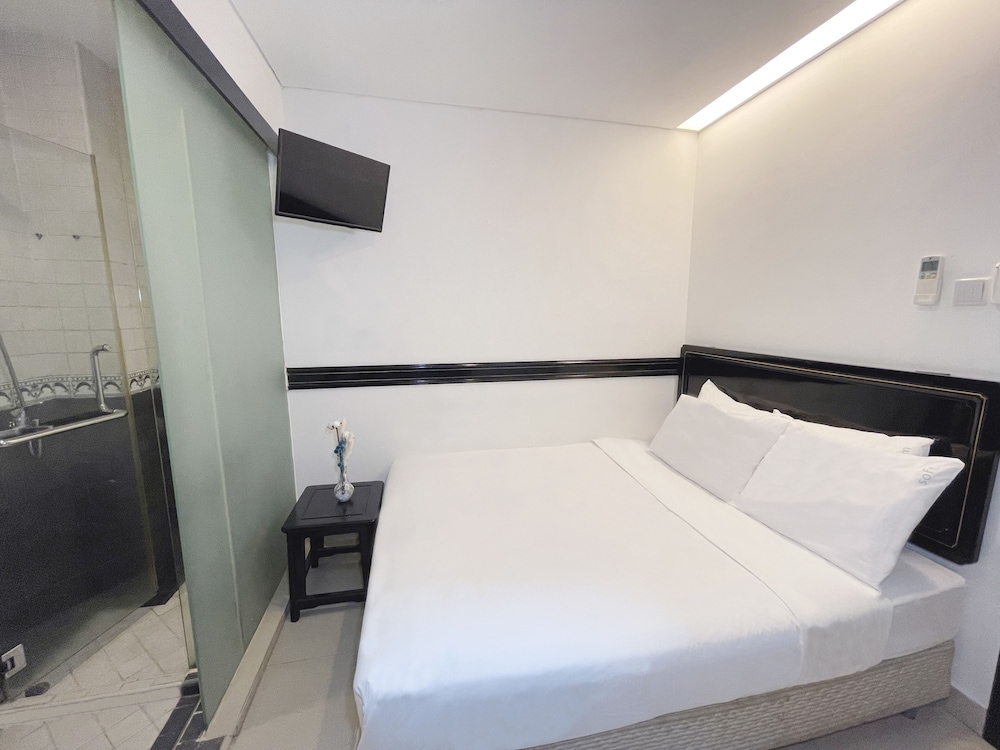 The Snooze Hotel Marine Parade (Ex Le Peranakan Hotel) 11/40