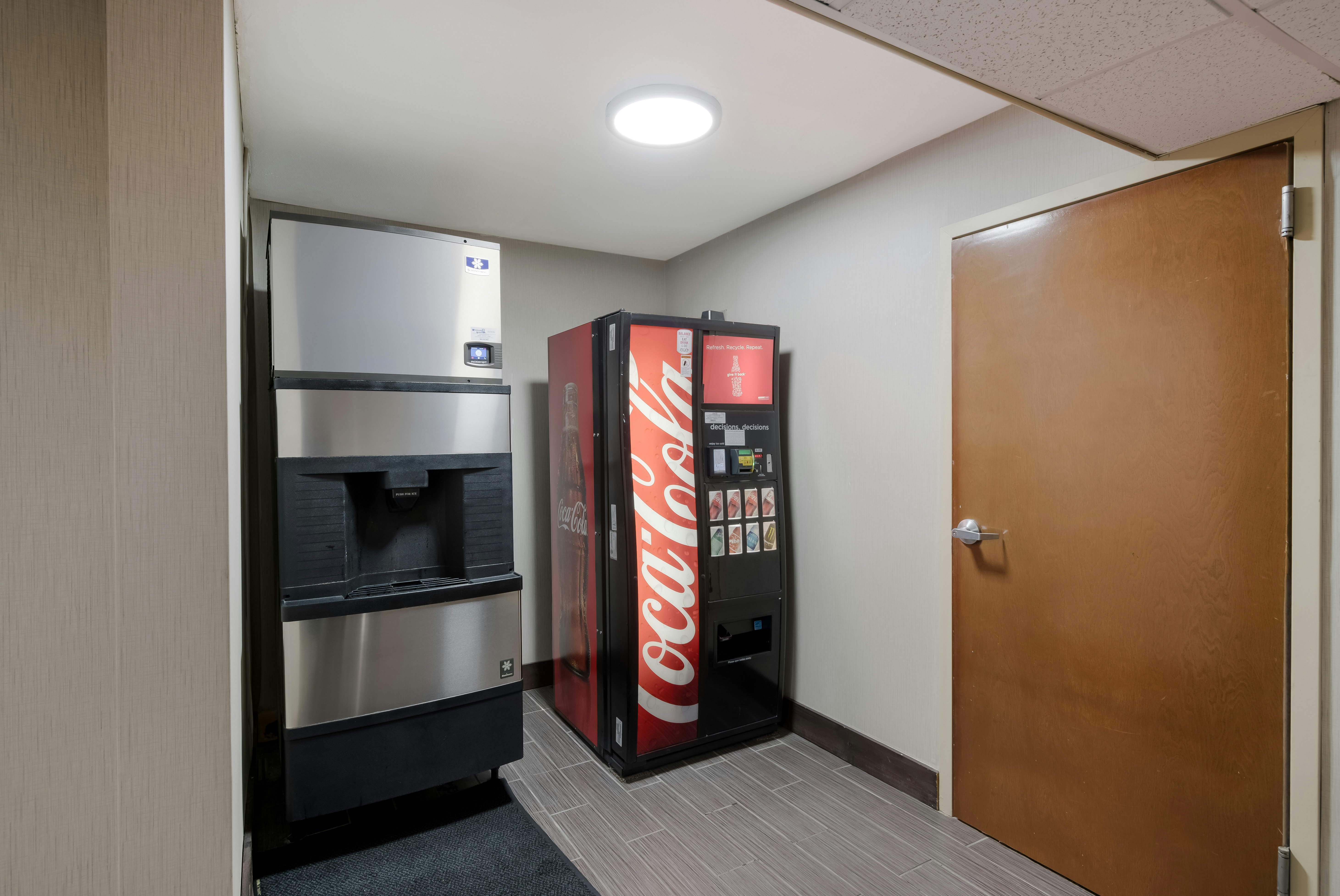 Hampton Inn Marshall, TX 22/43