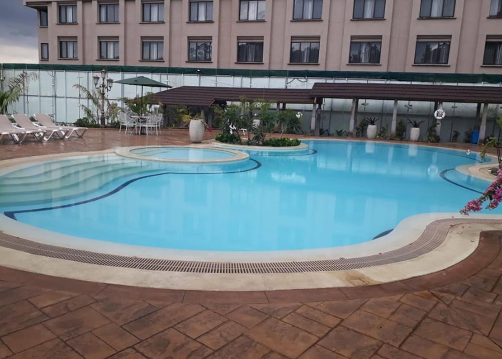 Sarova Woodlands Hotel Spa 26/50