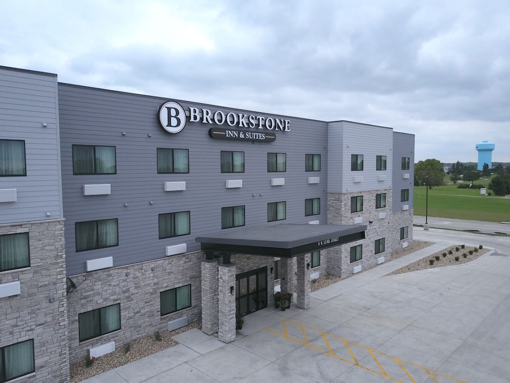 Brookstone Fort Dodge 3/46