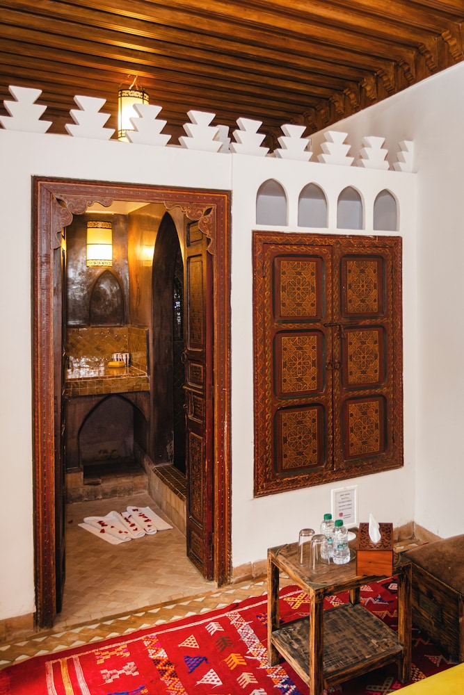 Riad Anya 10/50