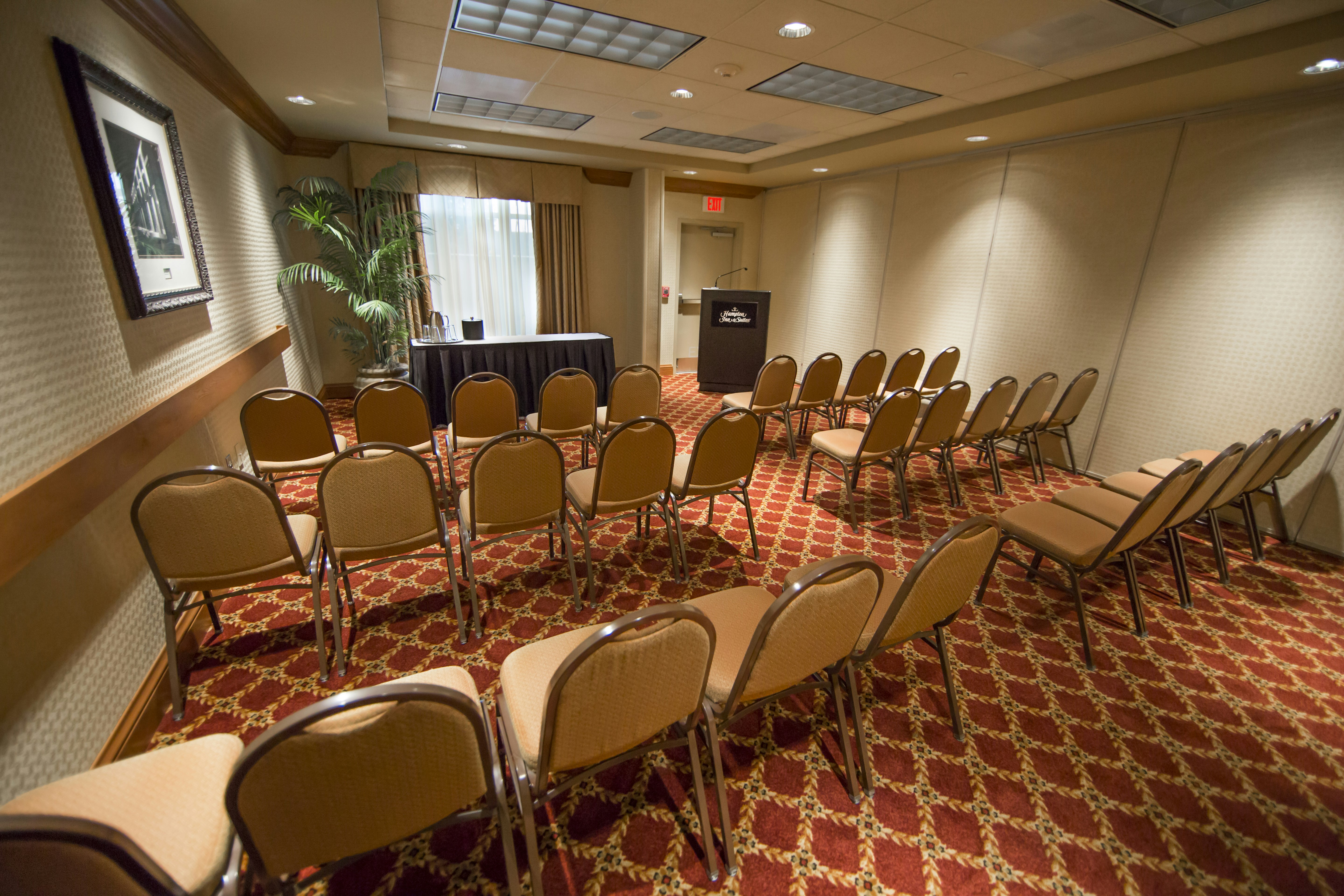Hampton Inn Suites Murfreesboro 56/73