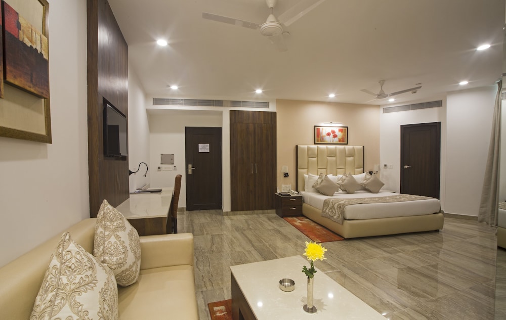 Shanti Palace 50/71