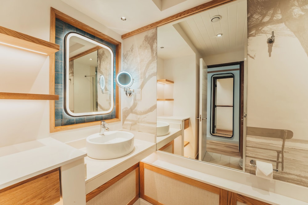 Radisson Blu Poste Lafayette Resort And Spa Adults Only 47/48