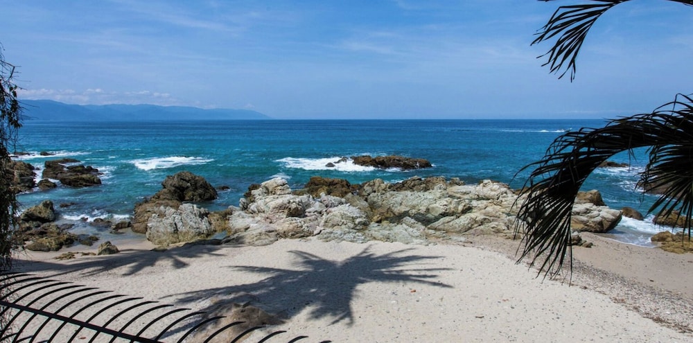 Quinta Maria Cortez Bed & Breakfast 32/34