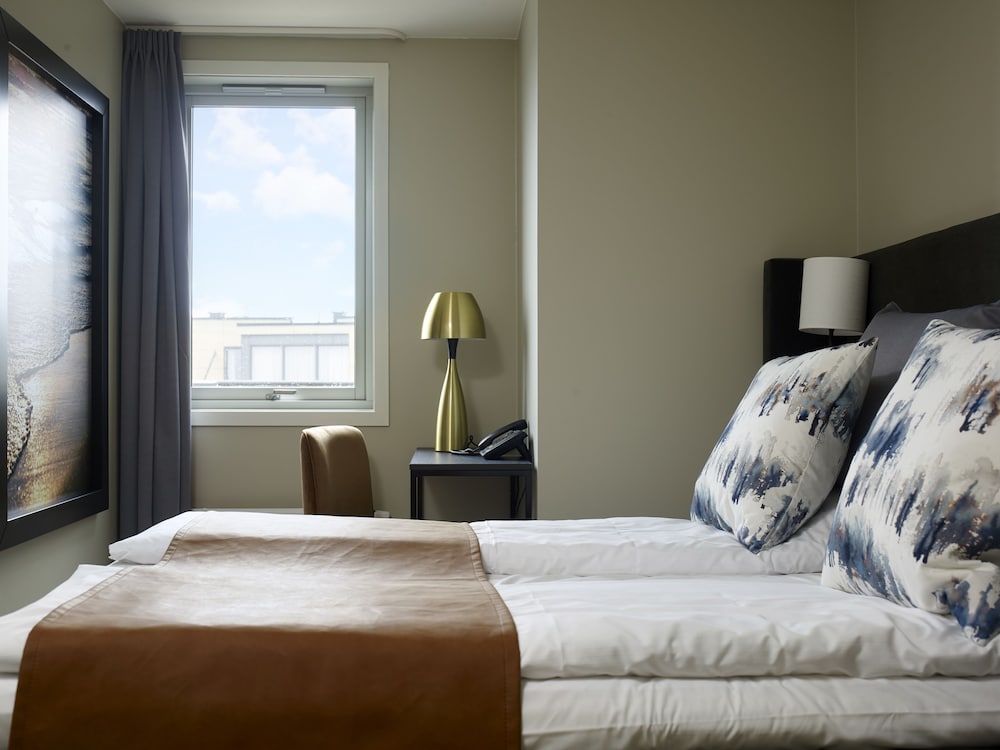 Suite, Double Bed, Sofa, Balcony