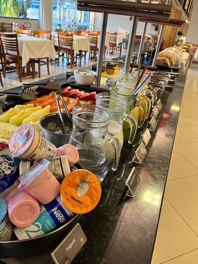 BUSINESS PARK HOTEL 47/69