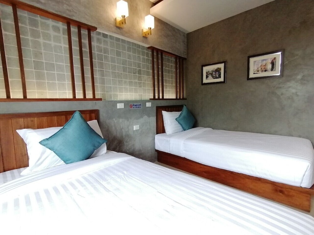 SUPERIOR, TWIN BEDS