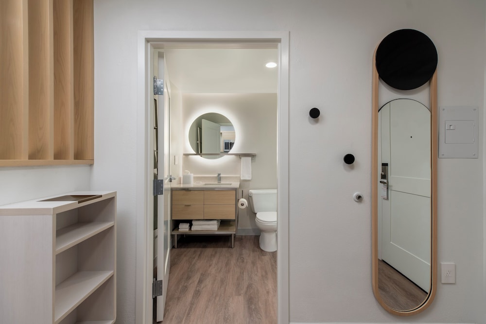 Towneplace Suites By Marriott Cincinnati Oakley 35/37