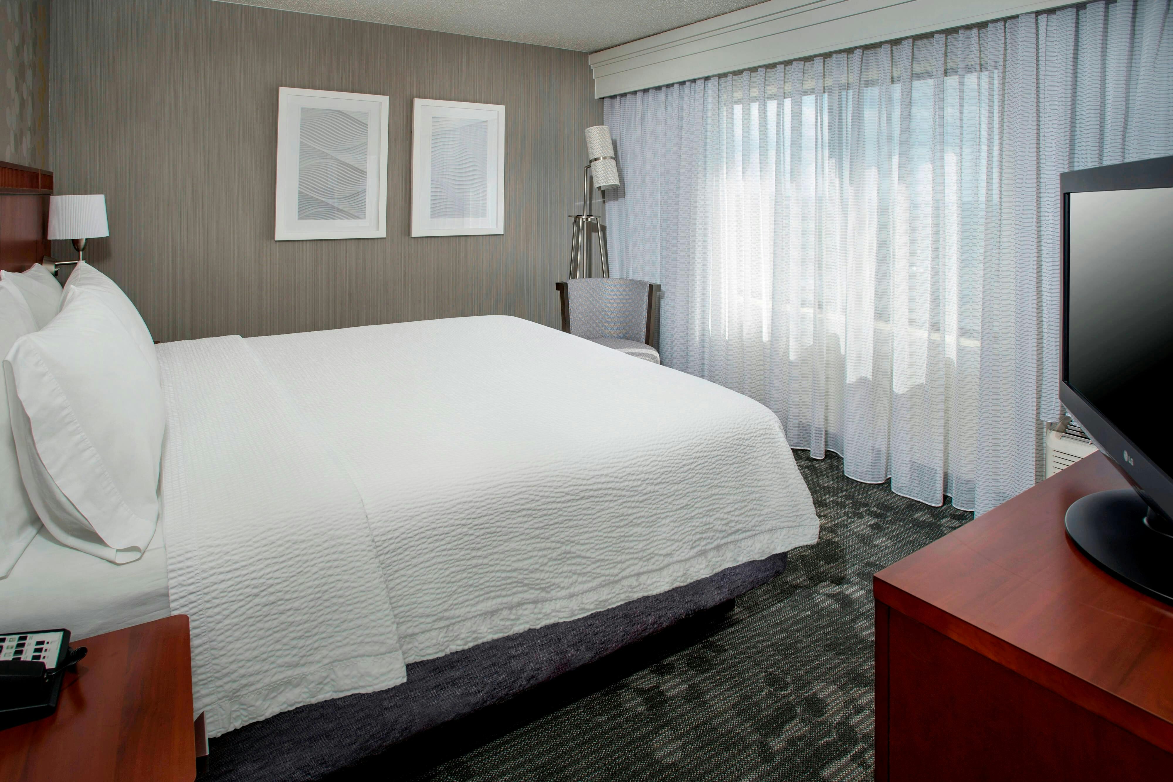 Courtyard By Marriott Philadelphia Plymouth Meeting 2/4