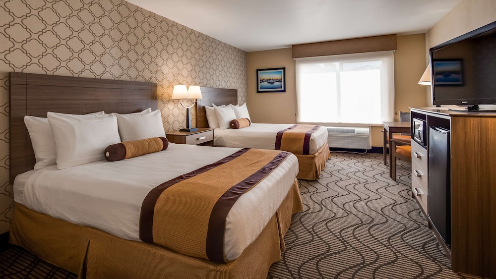 Best Western Plus Heritage Inn 14/40