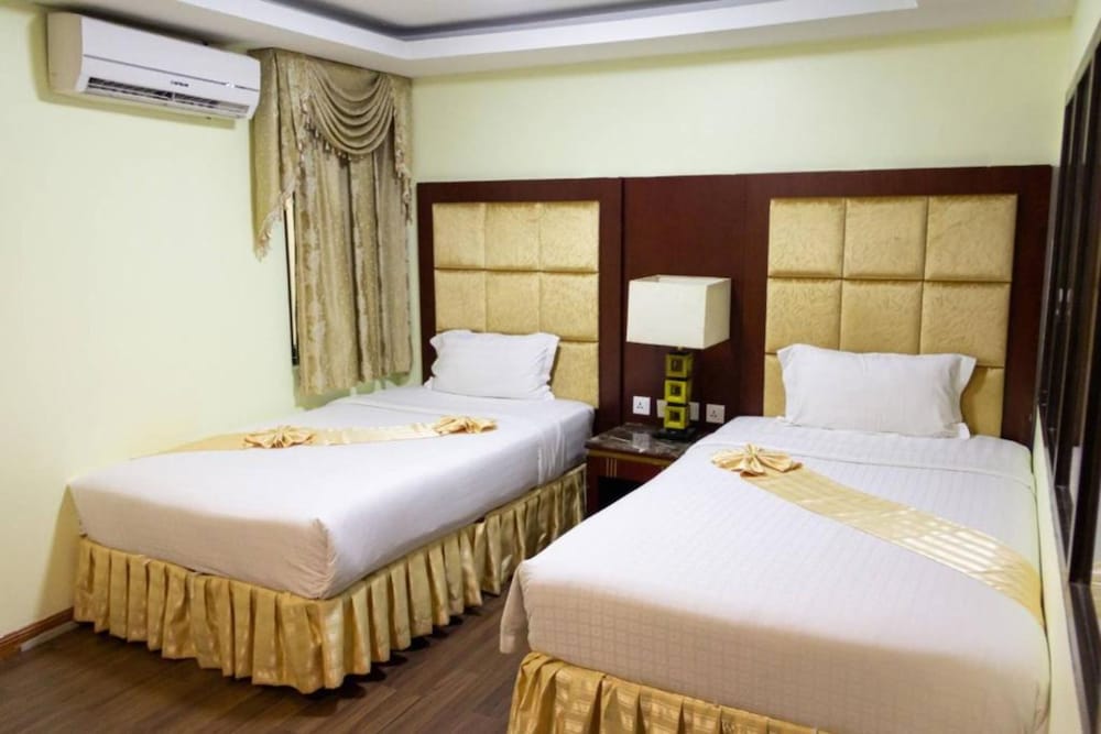 The Grand Lodge Pattaya by ZUZU 17/50