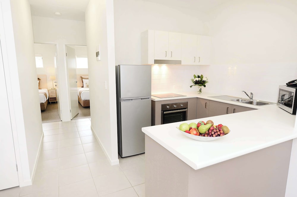 Oaks Middlemount Suites 46/53