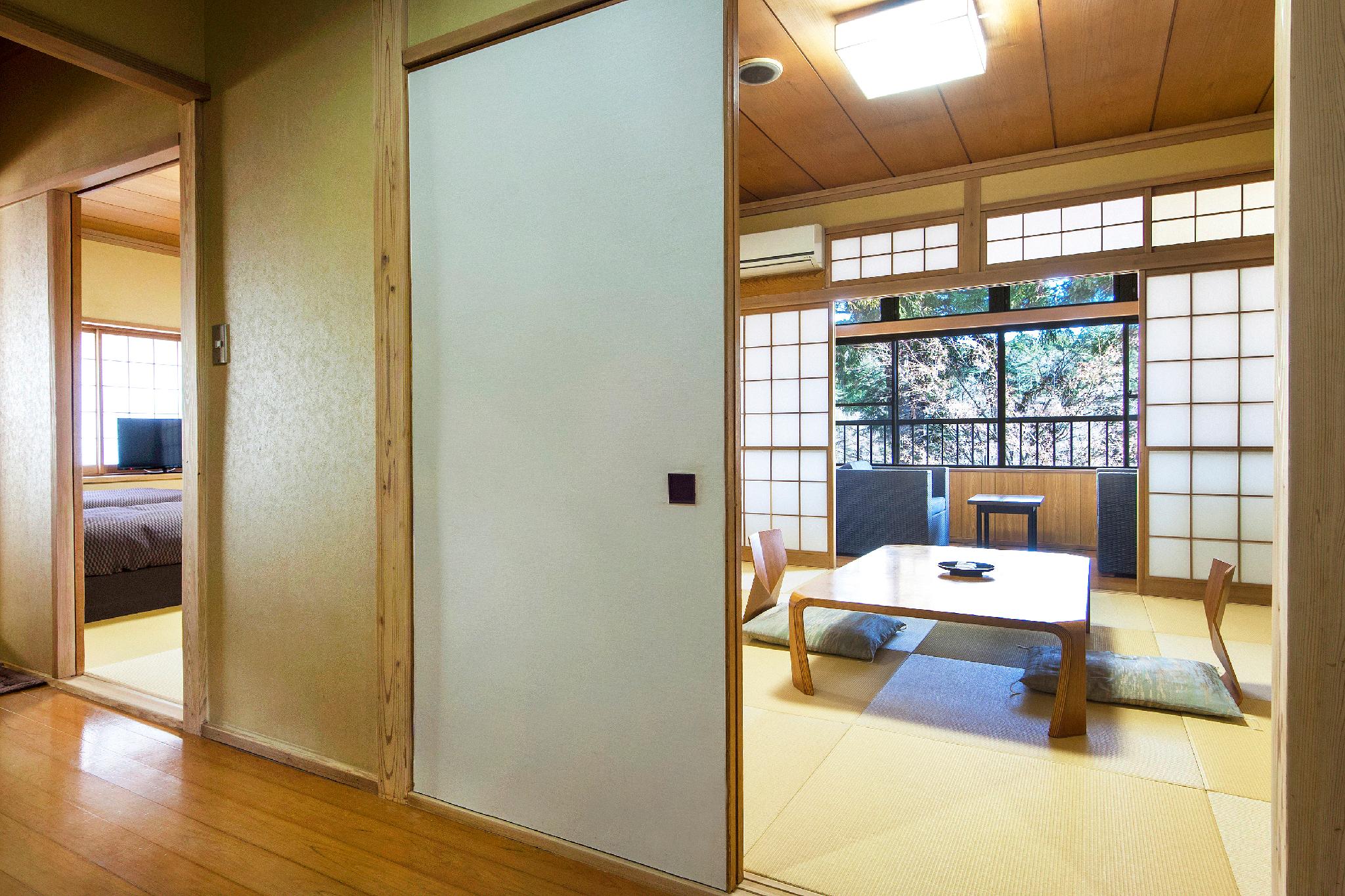 Japanese Western, Mountain View, Tatami
